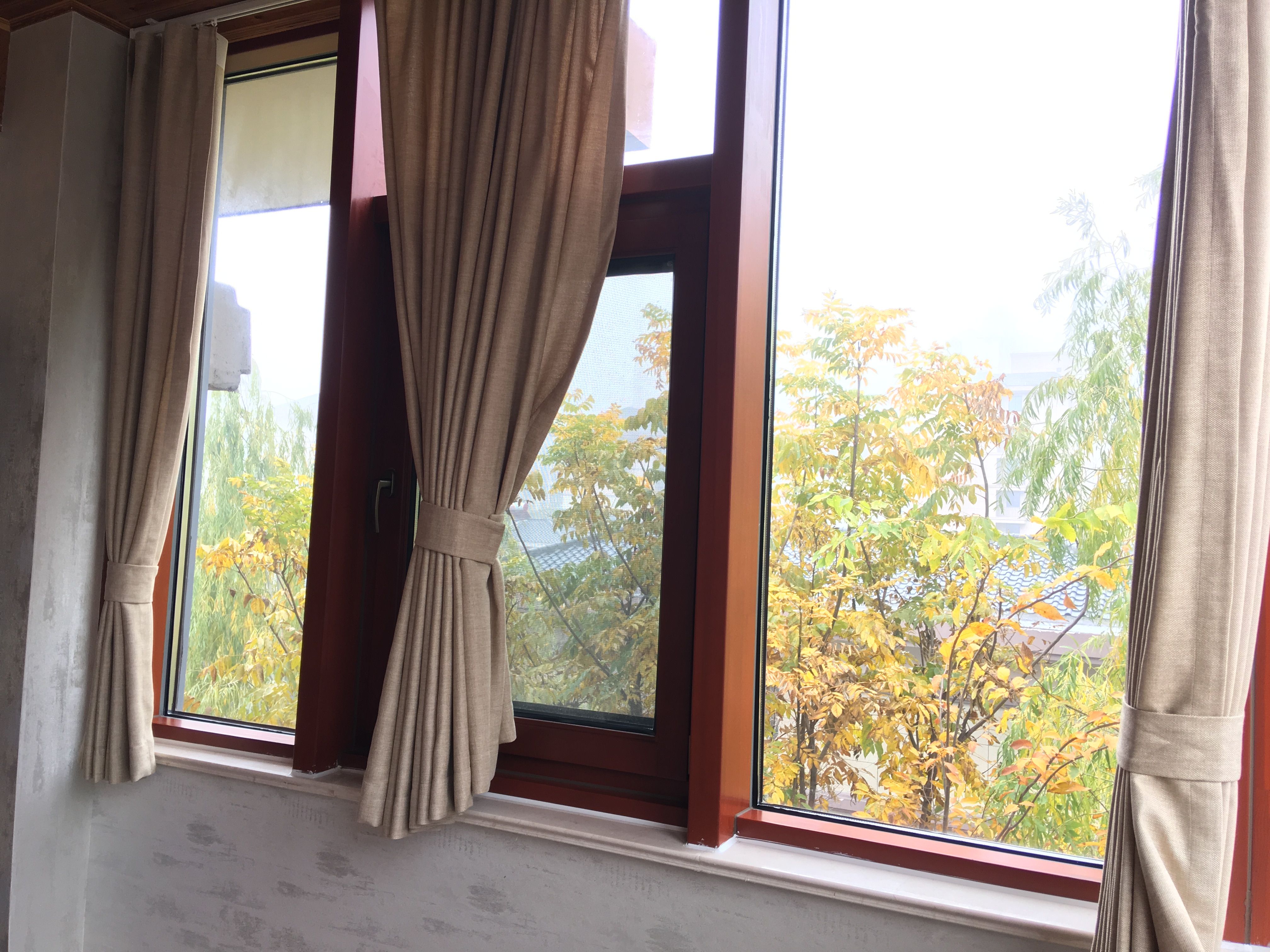 鋁包木門窗實(shí)拍