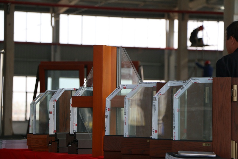 鋁包木門窗樣角展示