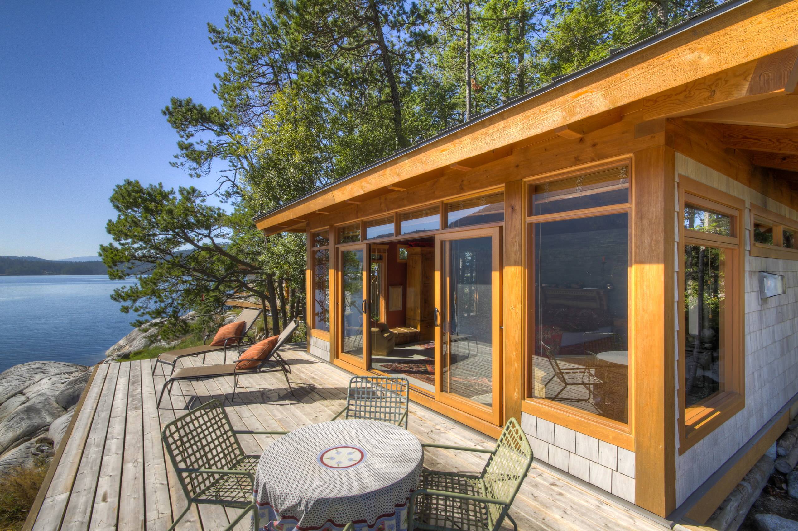 金堂木為徐州國寧置業(yè)提供鋁木移門