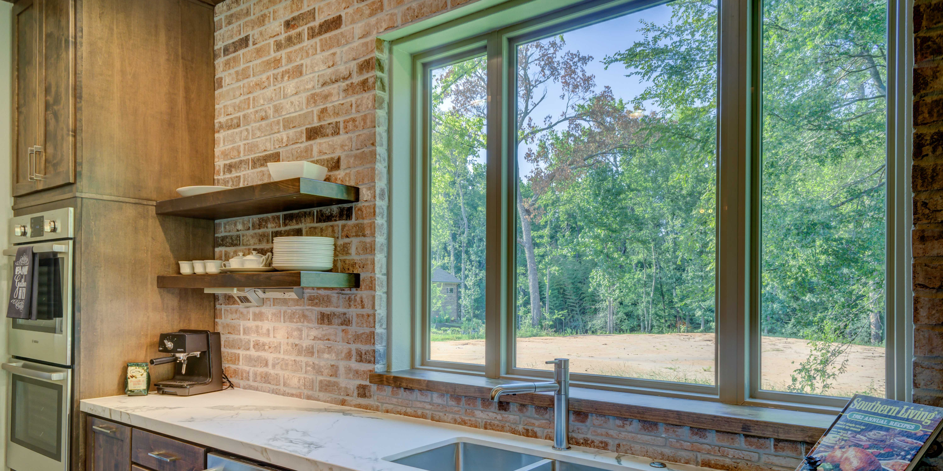 經(jīng)濟(jì)型門(mén)窗——木鋁復(fù)合窗