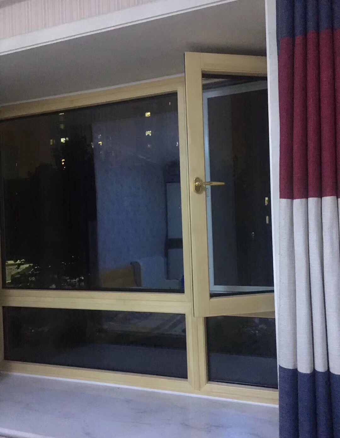 鋁木門窗實拍