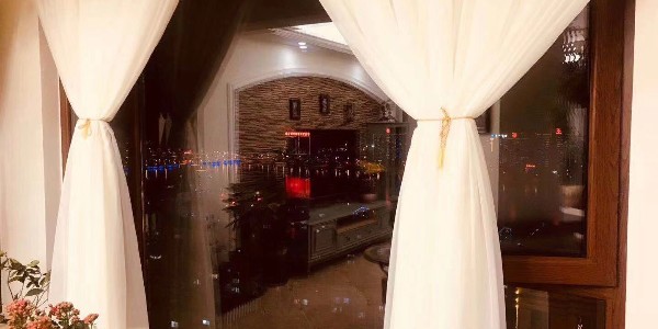 內(nèi)開內(nèi)倒鋁包木窗的優(yōu)勢有哪些？