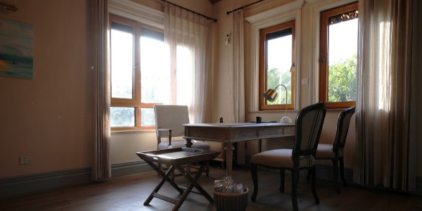 你知道嗎？定制鋁包木門窗除了隔音還能防盜